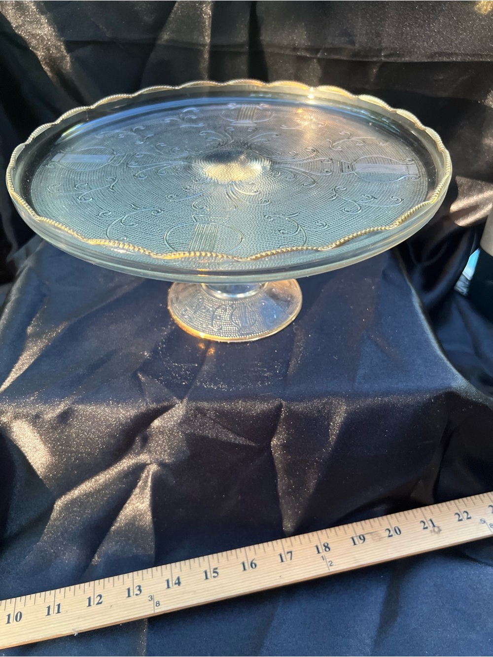 vintage 10-inch Jeannette Glass pedestal cake